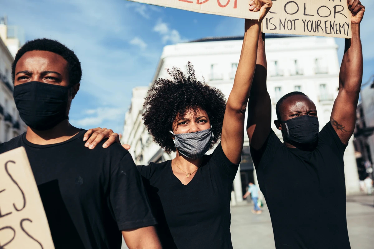 Le droit à la vie face aux violences policières : un équilibre juridique précaire