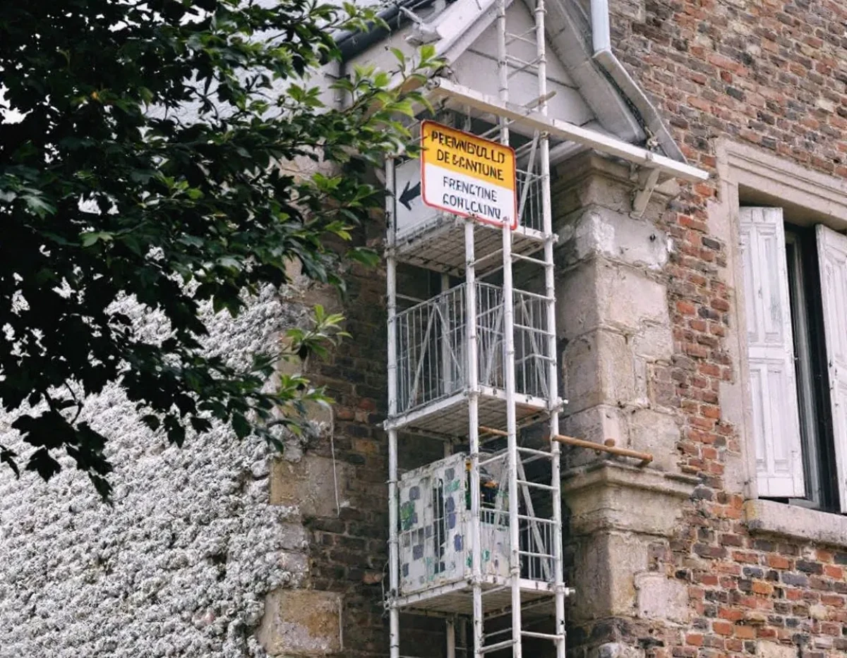 Contestation d'un permis de construire : Quels recours pour les voisins mécontents ?