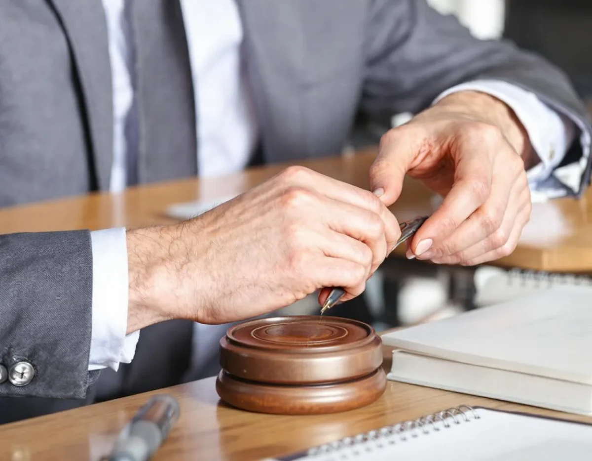 Droit des Affaires : Les Clés pour Réussir son Arbitrage Commercial